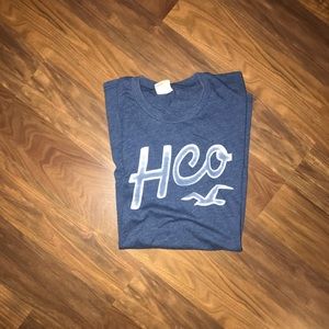 Hollister tee! Super soft material.